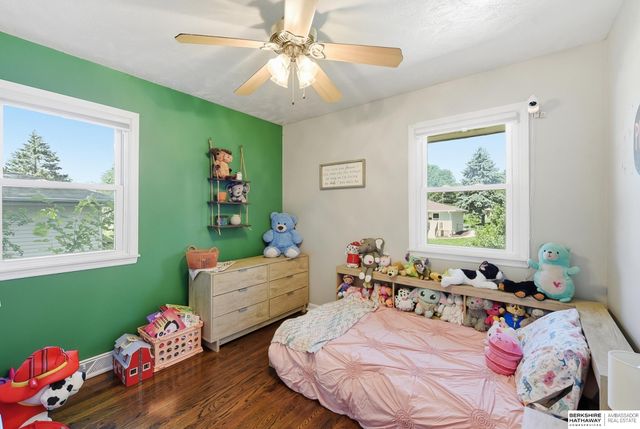 725 N Beadle Street, Papillion, NE 68046