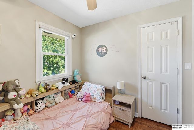 725 N Beadle Street, Papillion, NE 68046