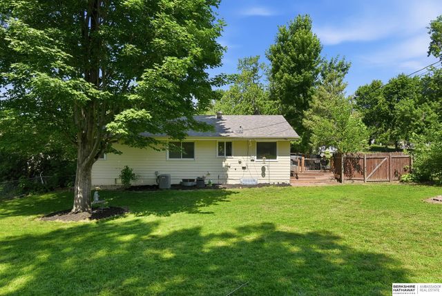 725 N Beadle Street, Papillion, NE 68046