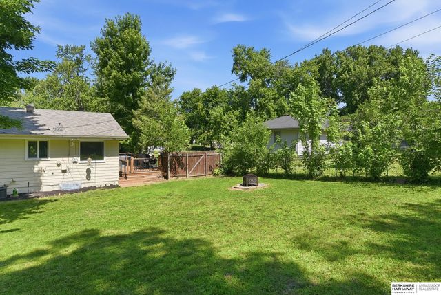 725 N Beadle Street, Papillion, NE 68046