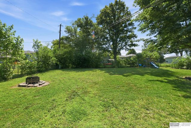 725 N Beadle Street, Papillion, NE 68046