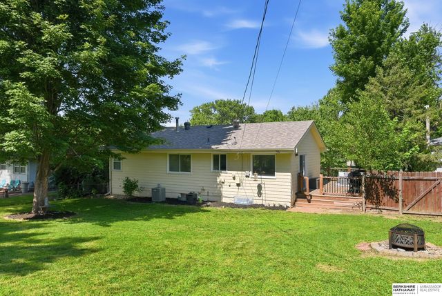 725 N Beadle Street, Papillion, NE 68046