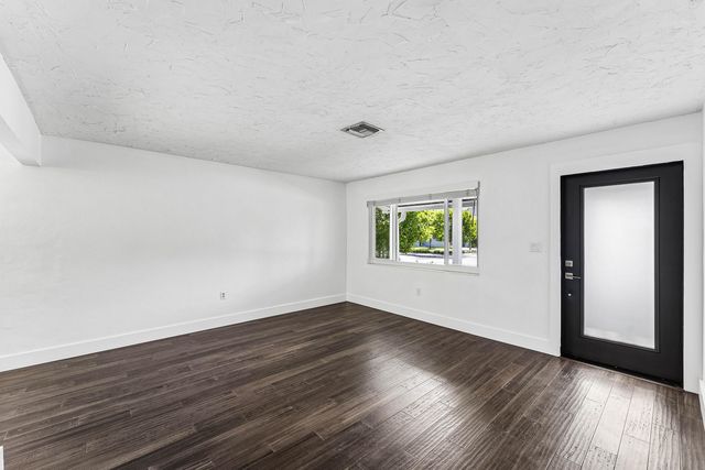 2105 N Federal Highway, Lake Worth Beach, FL 33460