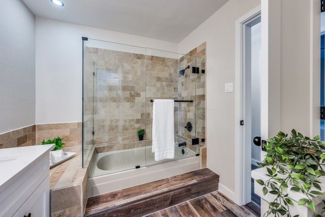 2100 Rainbow Drive 4111, Arlington, TX 76011