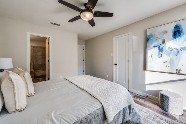 2100 Rainbow Drive 4111, Arlington, TX 76011