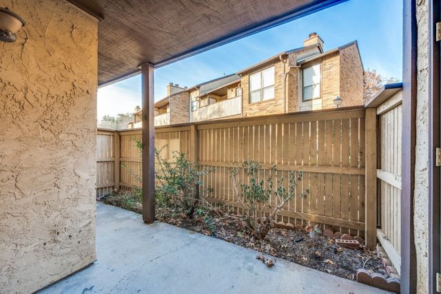 2100 Rainbow Drive 4111, Arlington, TX 76011