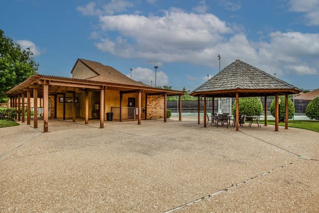 2100 Rainbow Drive 4111, Arlington, TX 76011