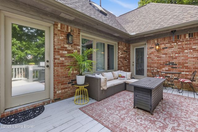 10500 Dove Tree Ct, Prospect, KY 40059