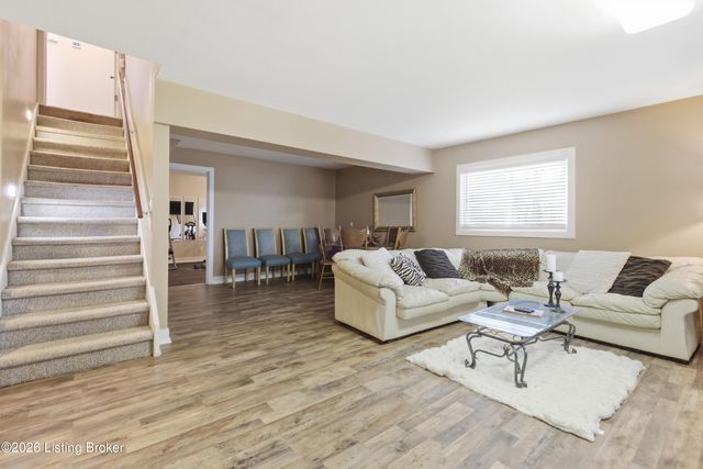 10500 Dove Tree Ct, Prospect, KY 40059