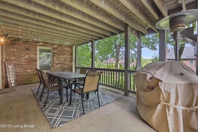 10500 Dove Tree Ct, Prospect, KY 40059