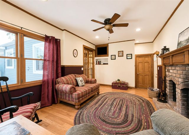 47 March Court, Selden, NY 11784