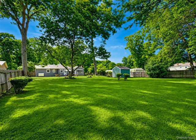 47 March Court, Selden, NY 11784