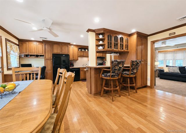 47 March Court, Selden, NY 11784