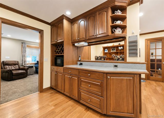 47 March Court, Selden, NY 11784