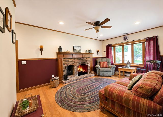 47 March Court, Selden, NY 11784