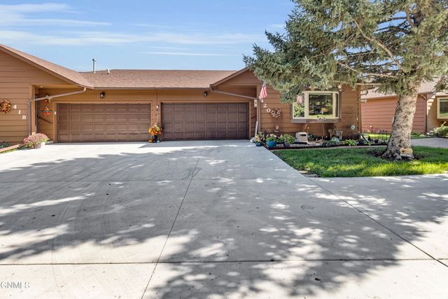 420 E Brandon Drive, Bismarck, ND 58503 property photo