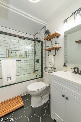 2 Steamboat Dr, Vernon Twp., NJ 07462