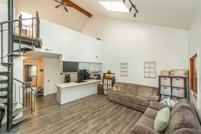 2 Steamboat Dr, Vernon Twp., NJ 07462