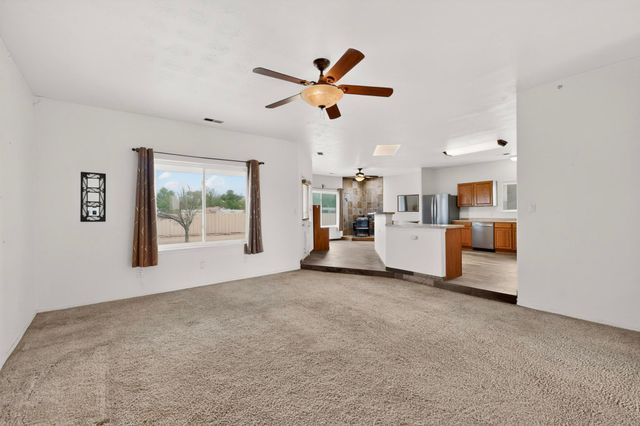 4 Calle Cielo Azul Road, Peralta, NM 87042