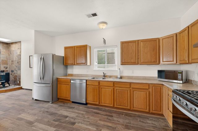 4 Calle Cielo Azul Road, Peralta, NM 87042