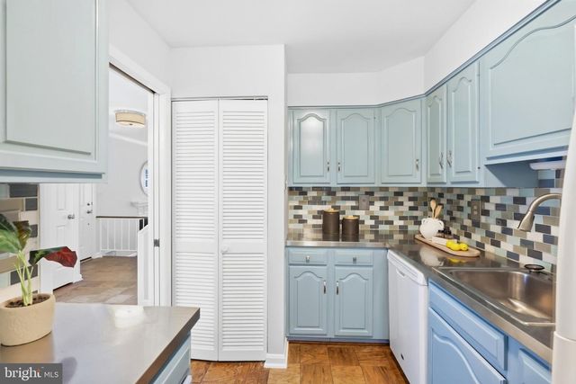 1011 N PITT ST, Alexandria, VA 22314
