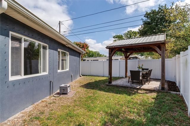 6688 30 AVENUE N, St Petersburg, FL 33710