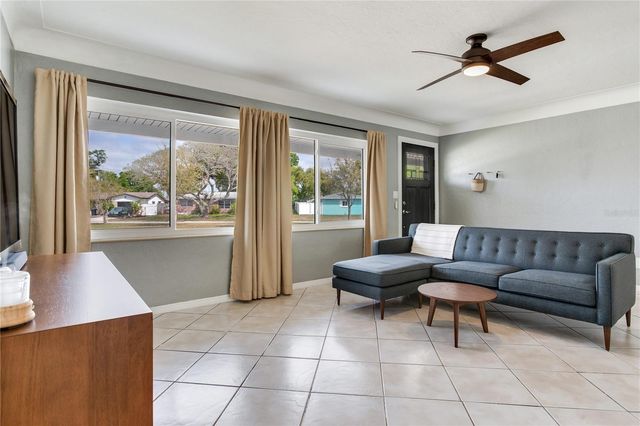 6688 30 AVENUE N, St Petersburg, FL 33710