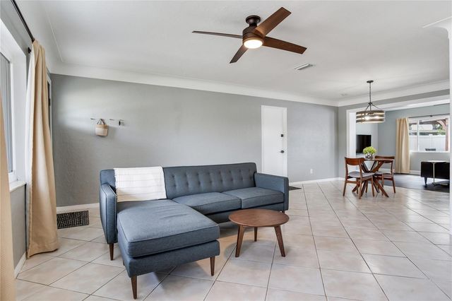 6688 30 AVENUE N, St Petersburg, FL 33710