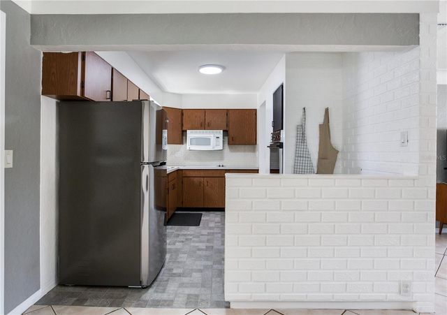 6688 30 AVENUE N, St Petersburg, FL 33710