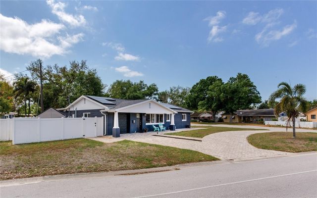 6688 30 AVENUE N, St Petersburg, FL 33710