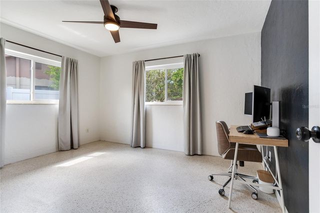 6688 30 AVENUE N, St Petersburg, FL 33710