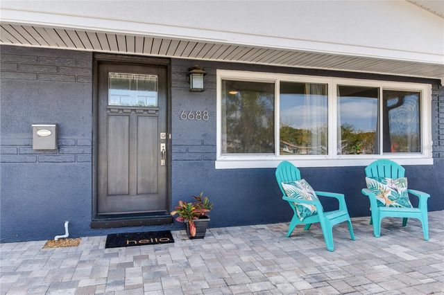 6688 30 AVENUE N, St Petersburg, FL 33710