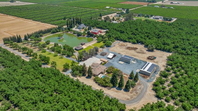 13715 E Nebraska, Kingsburg, CA 93631