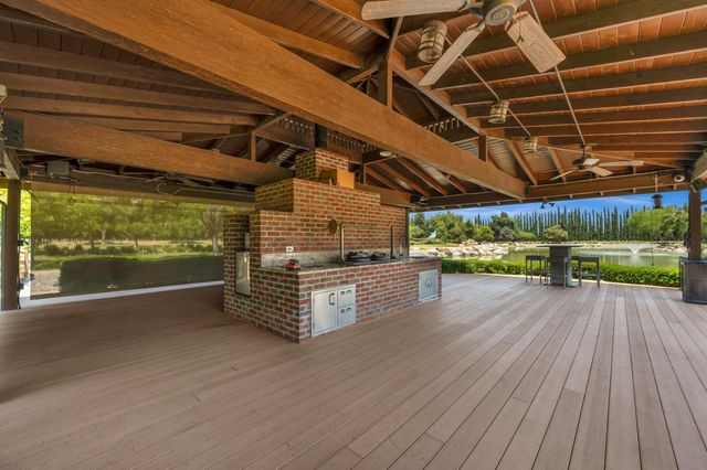 13715 E Nebraska, Kingsburg, CA 93631