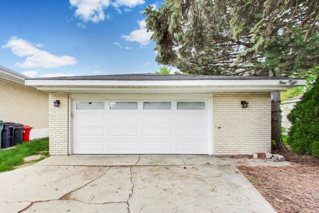 345 E View Street, Lombard, IL 60148