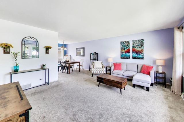 345 E View Street, Lombard, IL 60148