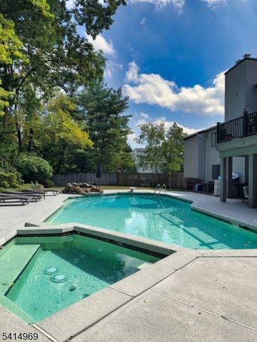 22 Post Ln, Livingston Twp., NJ 07039