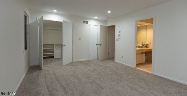 22 Post Ln, Livingston Twp., NJ 07039