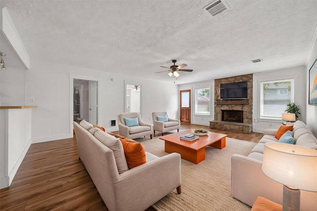 2210 Georgetown Street, Katy, TX 77493
