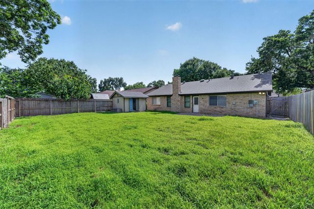 2210 Georgetown Street, Katy, TX 77493
