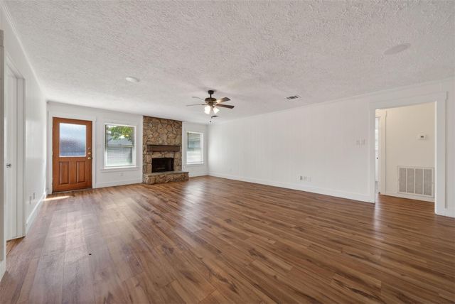 2210 Georgetown Street, Katy, TX 77493