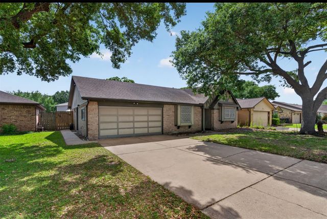 2210 Georgetown Street, Katy, TX 77493