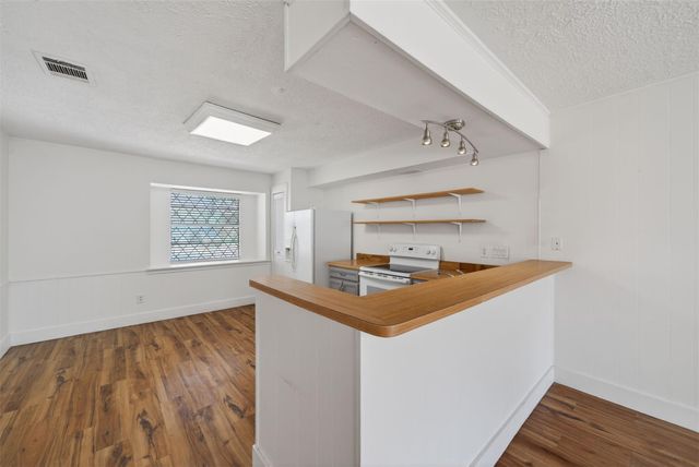 2210 Georgetown Street, Katy, TX 77493
