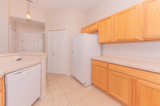 2211 S Main Street, Ann Arbor, MI 48103