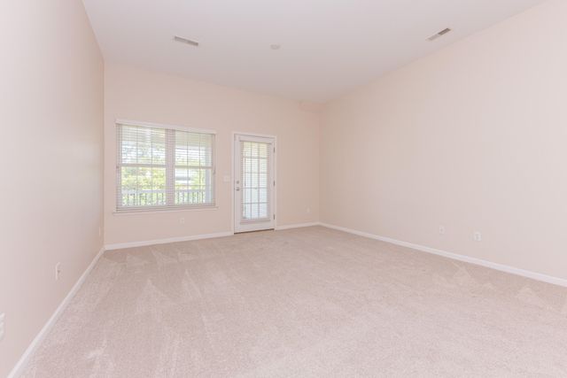 2211 S Main Street, Ann Arbor, MI 48103