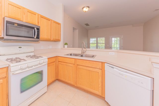 2211 S Main Street, Ann Arbor, MI 48103