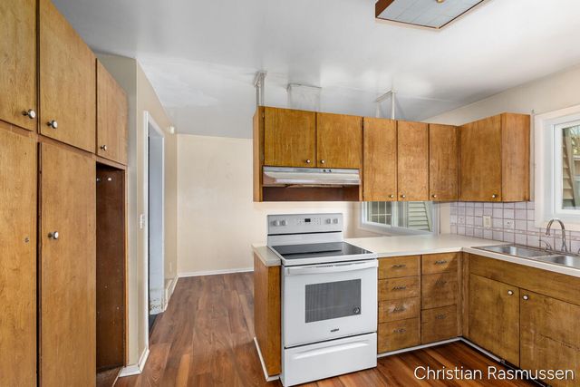 1211 W Frank Drive, Greenville, MI 48838