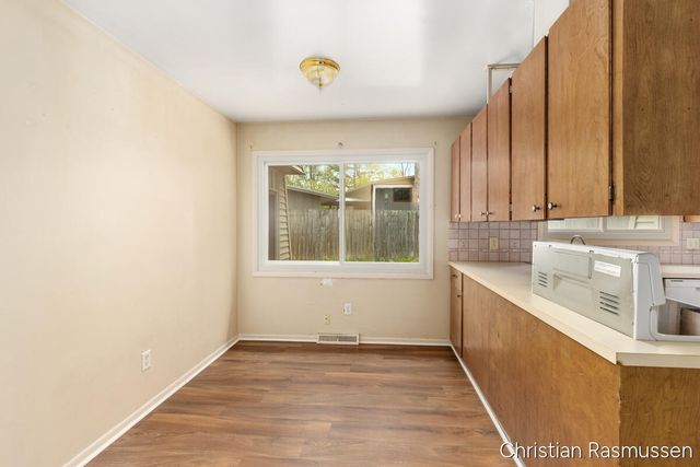 1211 W Frank Drive, Greenville, MI 48838