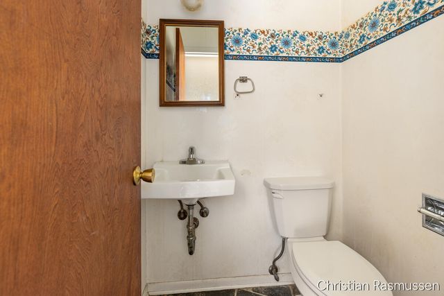 1211 W Frank Drive, Greenville, MI 48838