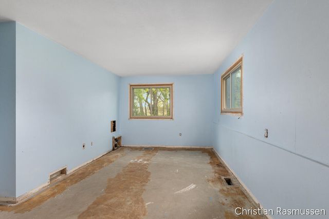 1211 W Frank Drive, Greenville, MI 48838